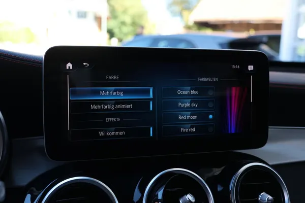 Car image 32