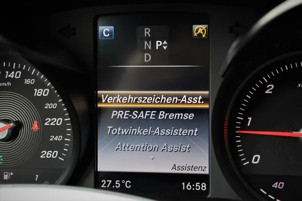 Car image 26