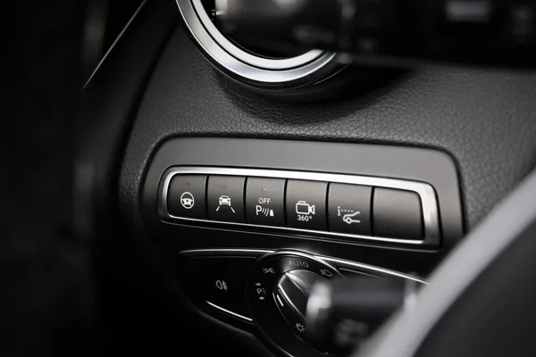 Car image 28
