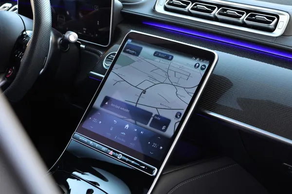 Car image 26