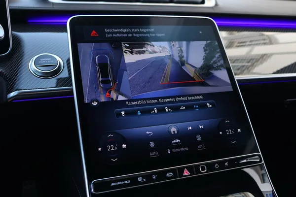 Car image 30