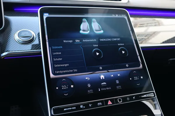 Car image 32