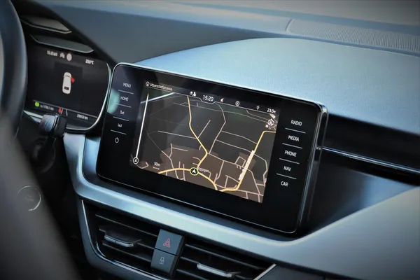 Car image 18