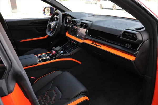 Car image 26