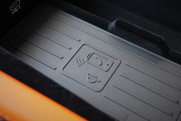 Car image 40