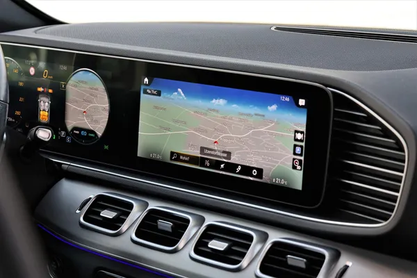 Car image 21