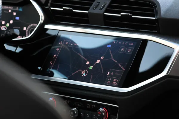 Car image 19