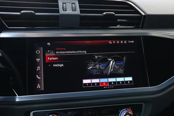 Car image 25