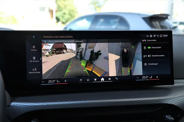 Car image 23
