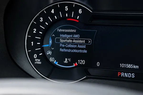 Car image 25
