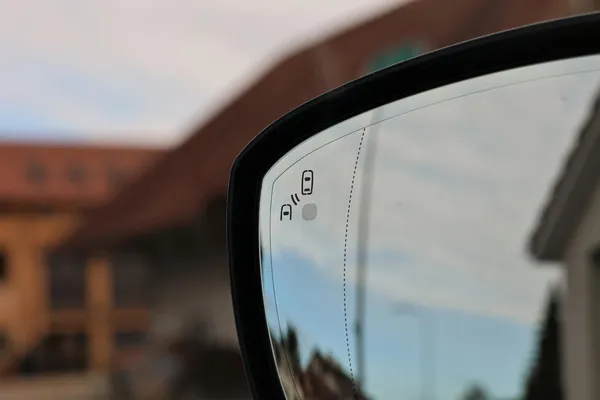 Car image 27