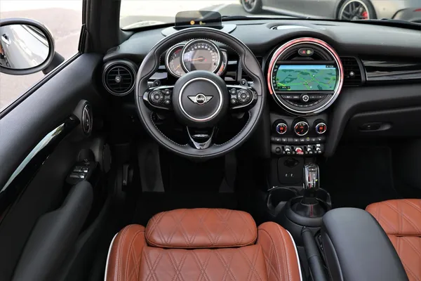 Car image 21