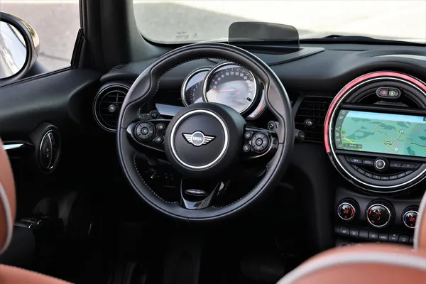 Car image 22