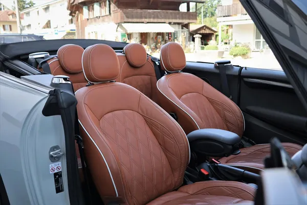 Car image 25