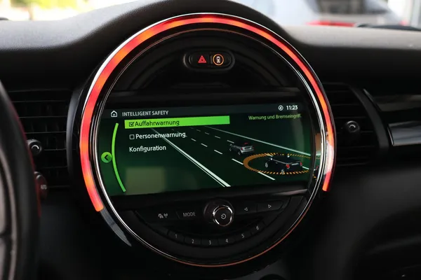 Car image 28