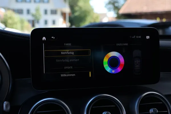 Car image 26