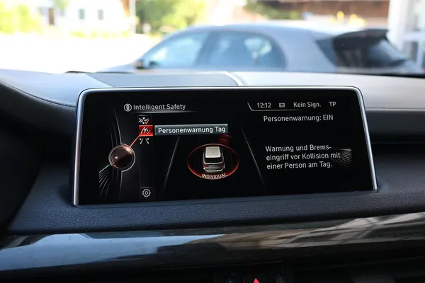 Car image 27