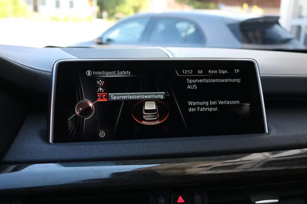 Car image 28