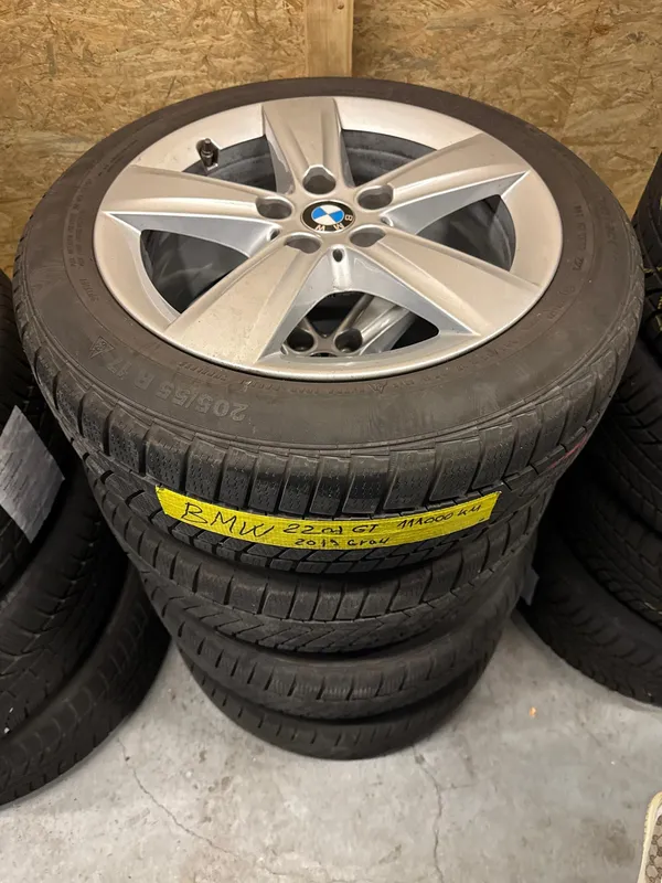 Car image 21