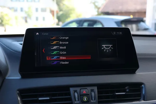 Car image 25