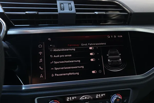 Car image 26
