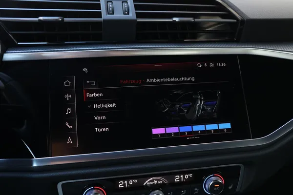 Car image 27