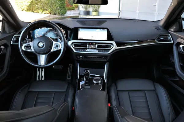 Car image 15