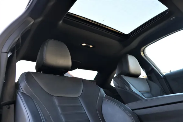 Car image 22
