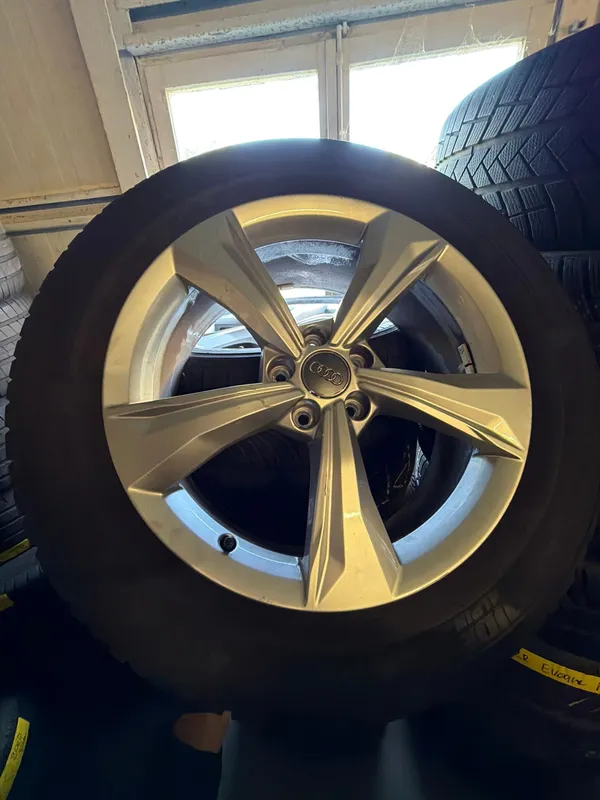 Car image 31