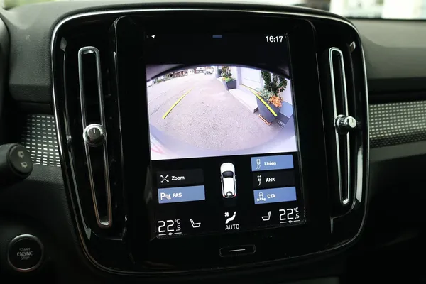 Car image 21