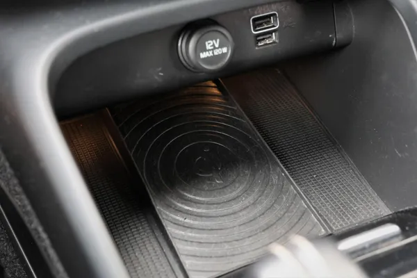 Car image 25