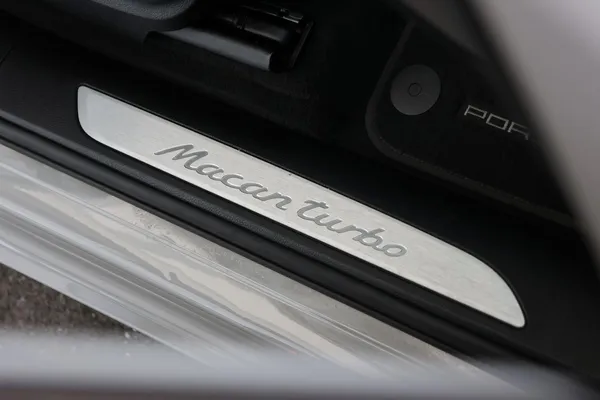 Car image 22