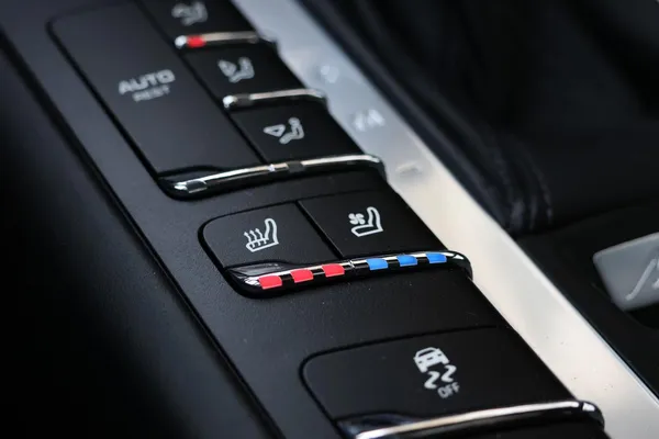 Car image 28