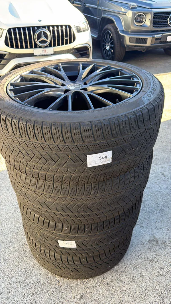 Car image 31