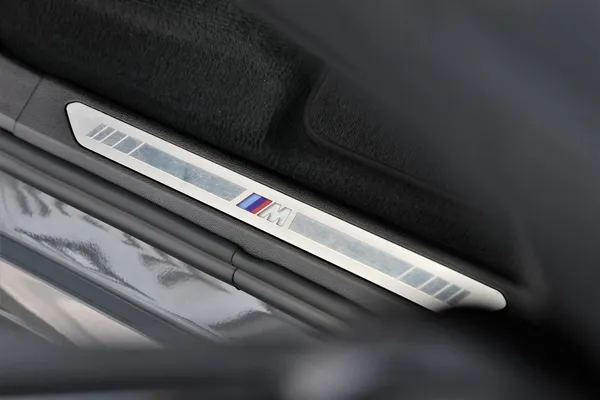 Car image 21