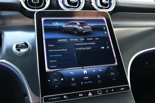 Car image 26