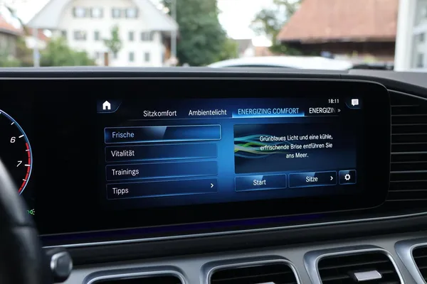 Car image 32