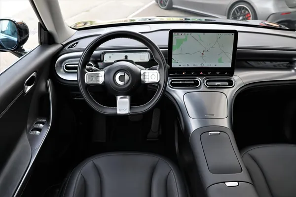 Car image 13
