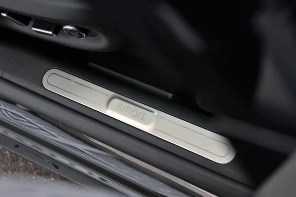 Car image 21