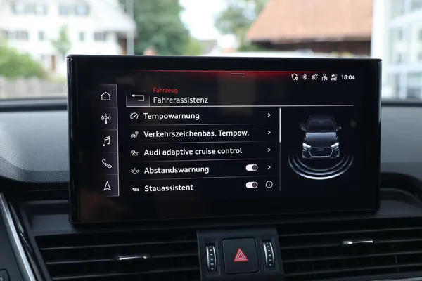Car image 24