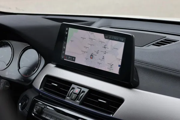 Car image 18