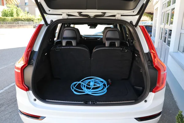 Car image 13