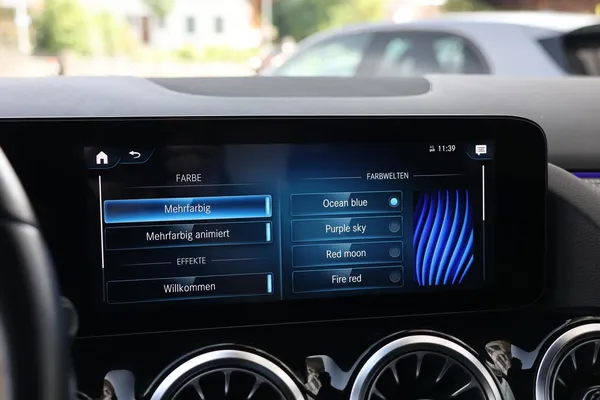 Car image 27