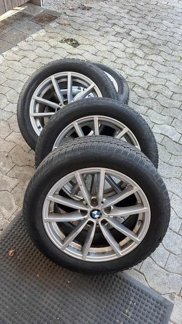 Car image 28