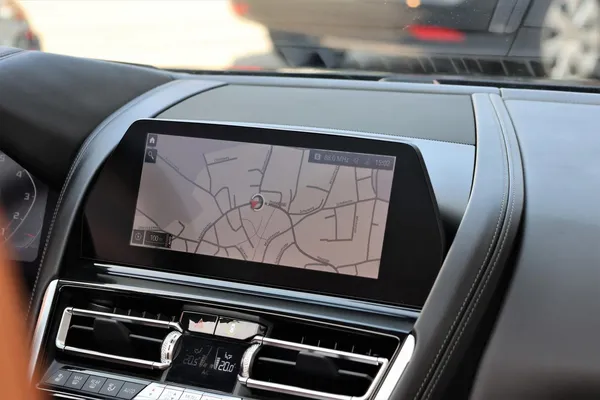 Car image 26