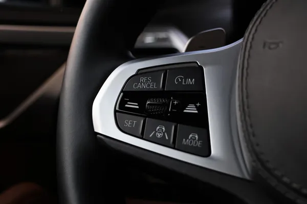 Car image 29