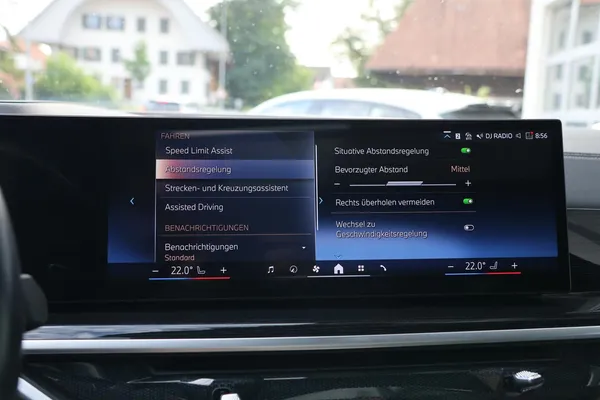 Car image 28