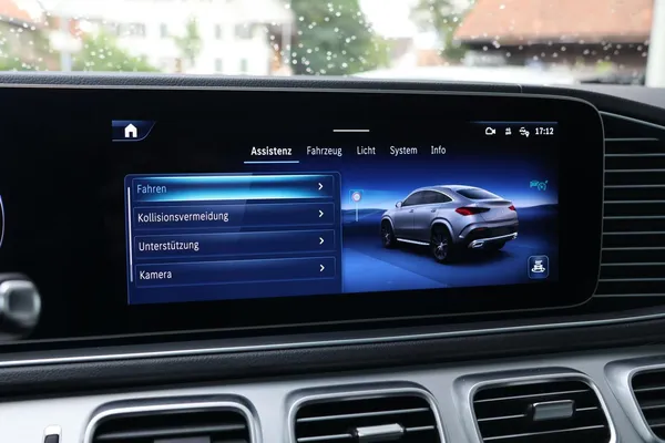 Car image 26