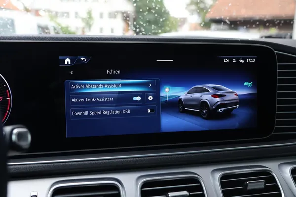 Car image 28