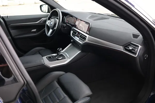Car image 21